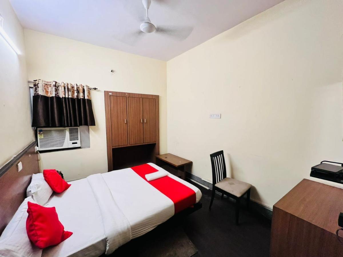 Hotel Chandra Джамшедпур Екстериор снимка
