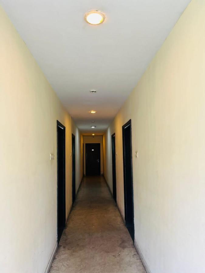 Hotel Chandra Джамшедпур Екстериор снимка
