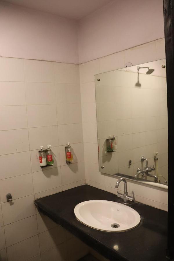 Hotel Chandra Джамшедпур Екстериор снимка