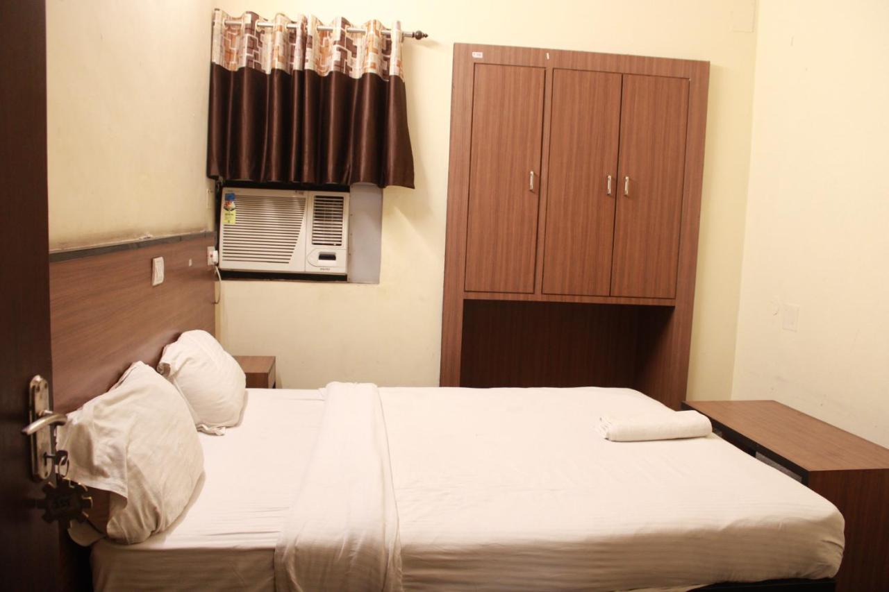 Hotel Chandra Джамшедпур Екстериор снимка
